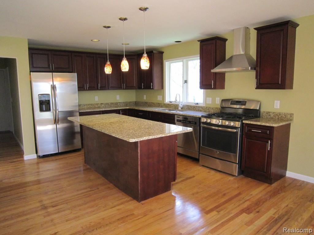 6850 ARLINGTON, West Bloomfield, MI — Photo 2