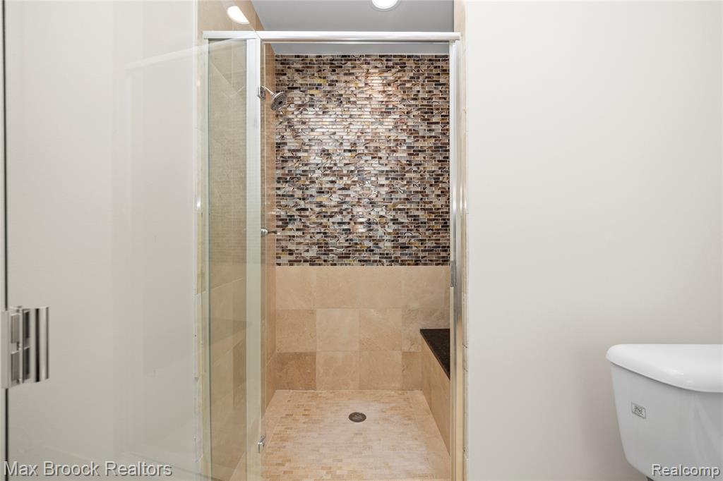 1888 W Tahquamenon Court, Bloomfield Hills, MI 48302 — Photo 63