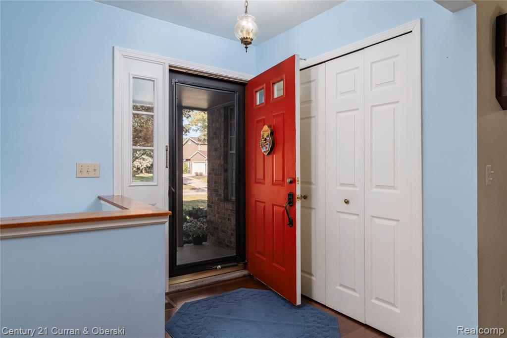 44976 Yorkshire Drive, Novi, MI — Photo 4