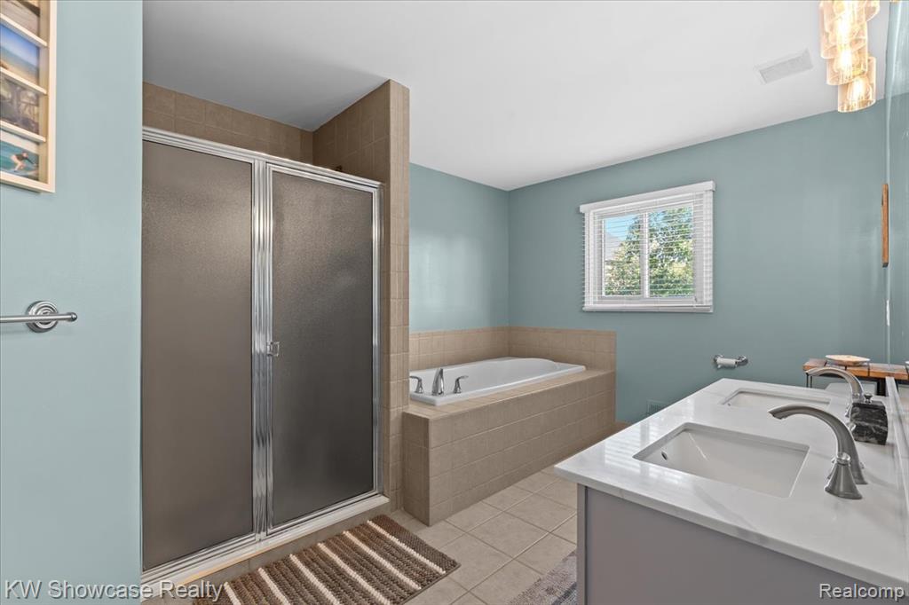 44847 Larkspur, Novi, MI 48377 — Photo 26