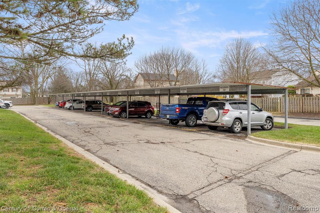 910 Chestnut Hill Drive, # E, Auburn Hills, MI 48326 — Photo 33