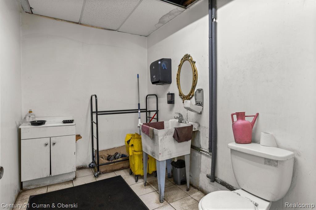 20630 W Seven Mile Road, Detroit, MI 48219 — Photo 11
