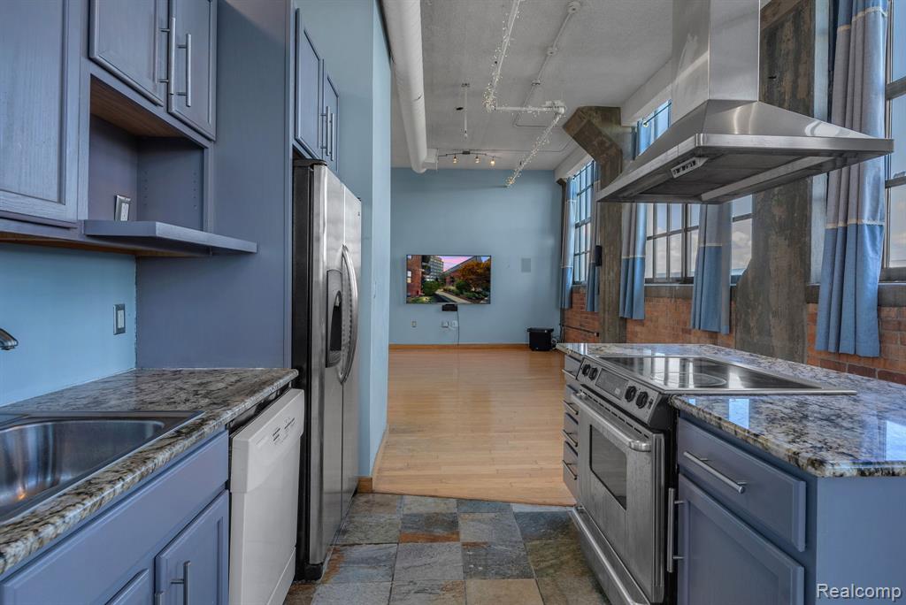 6533 E Jefferson Avenue, 603T, Detroit, MI 48207 — Photo 17
