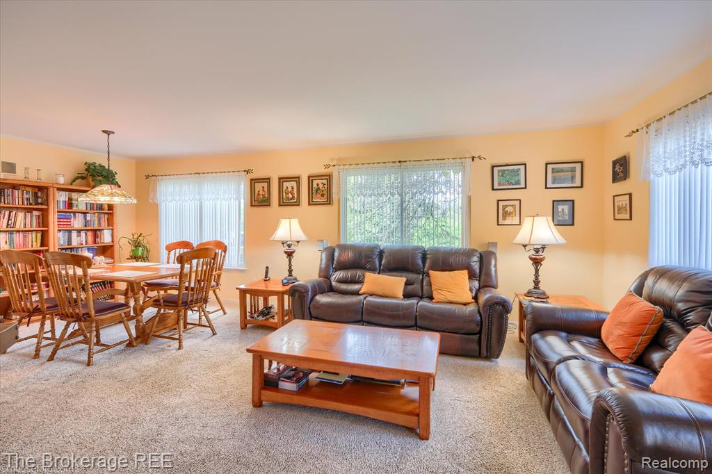 9538 Fenhill Drive, Grand Blanc, MI 48439 — Photo 5