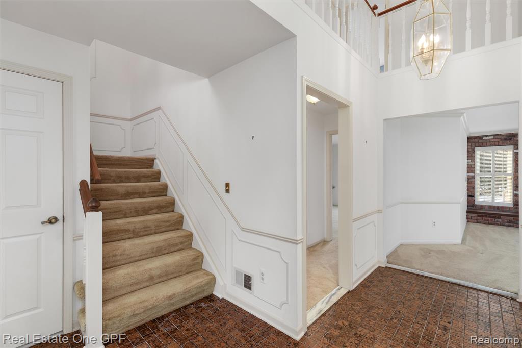 277 Kenwood Court, Grosse Pointe Farms, MI 48236 — Photo 6