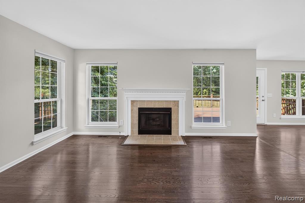4895 Greenview Drive, Commerce Twp, MI 48382 — Photo 12