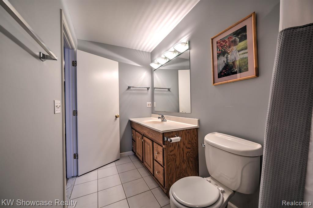 5806 KING JAMES, Waterford, MI 48327 — Photo 40