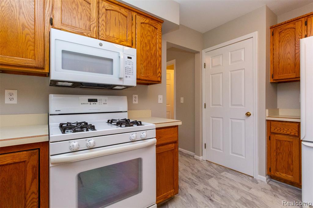53395 Andrew Circle, New Baltimore, MI 48047 — Photo 15