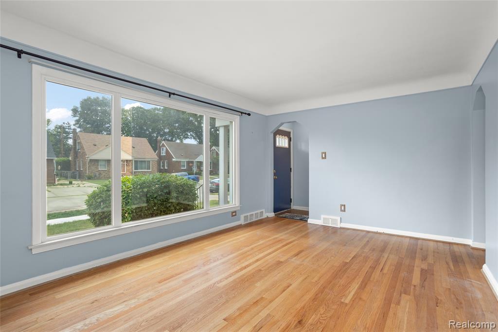 6553 Norwood Avenue, Allen Park, MI 48101 — Photo 4
