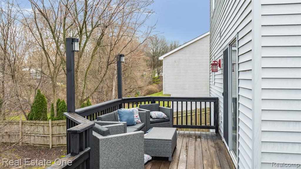 65 S WILLIAMS LAKE Road, Waterford, MI 48327 — Photo 32