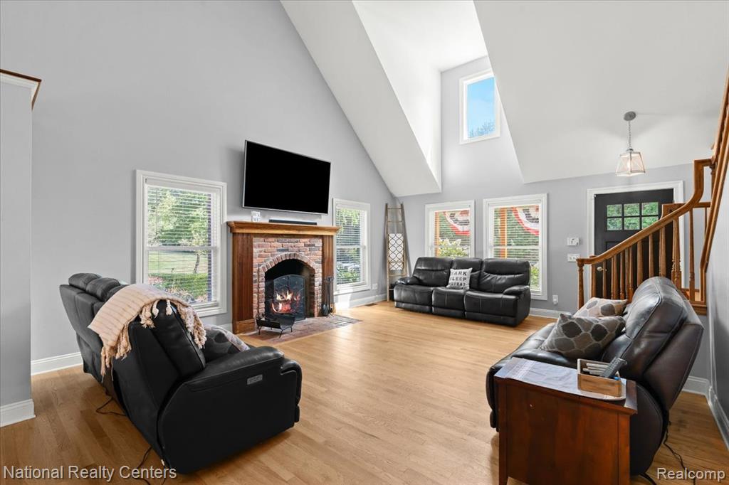 4650 Cooley Lake Road, Commerce Twp, MI 48382 — Photo 10