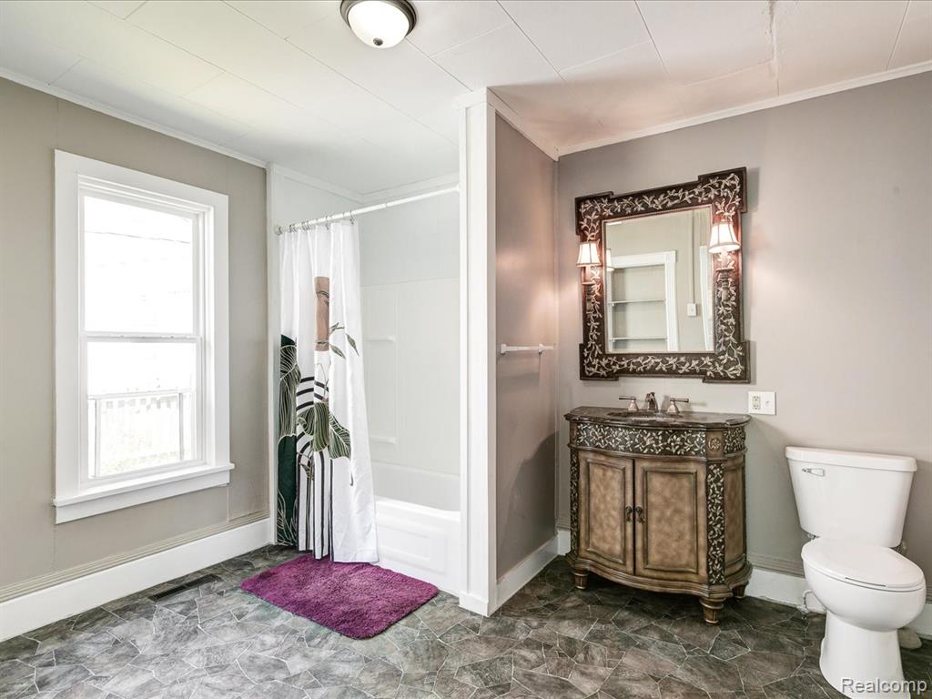 718 Superior Street, Port Huron, MI 48060 — Photo 15