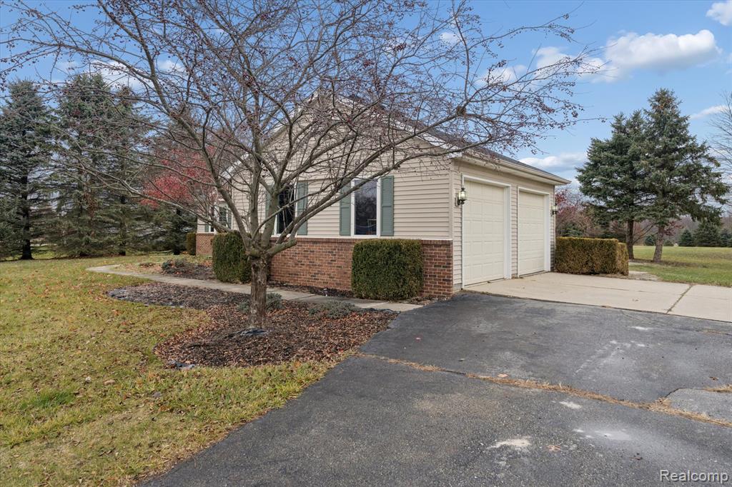 7183 Miller Lane, Grand Blanc, MI 48439 — Photo 4