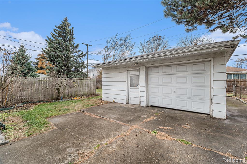 870 4th Street, Wyandotte, MI 48192 — Photo 19