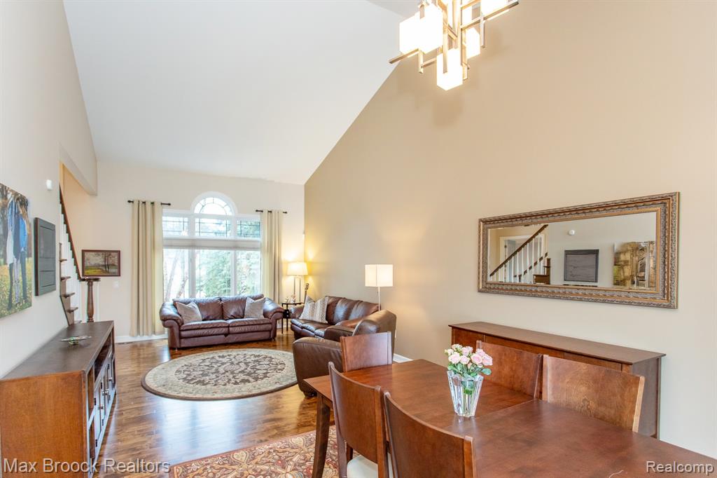 7080 Colony Drive, West Bloomfield, MI 48323 — Photo 9