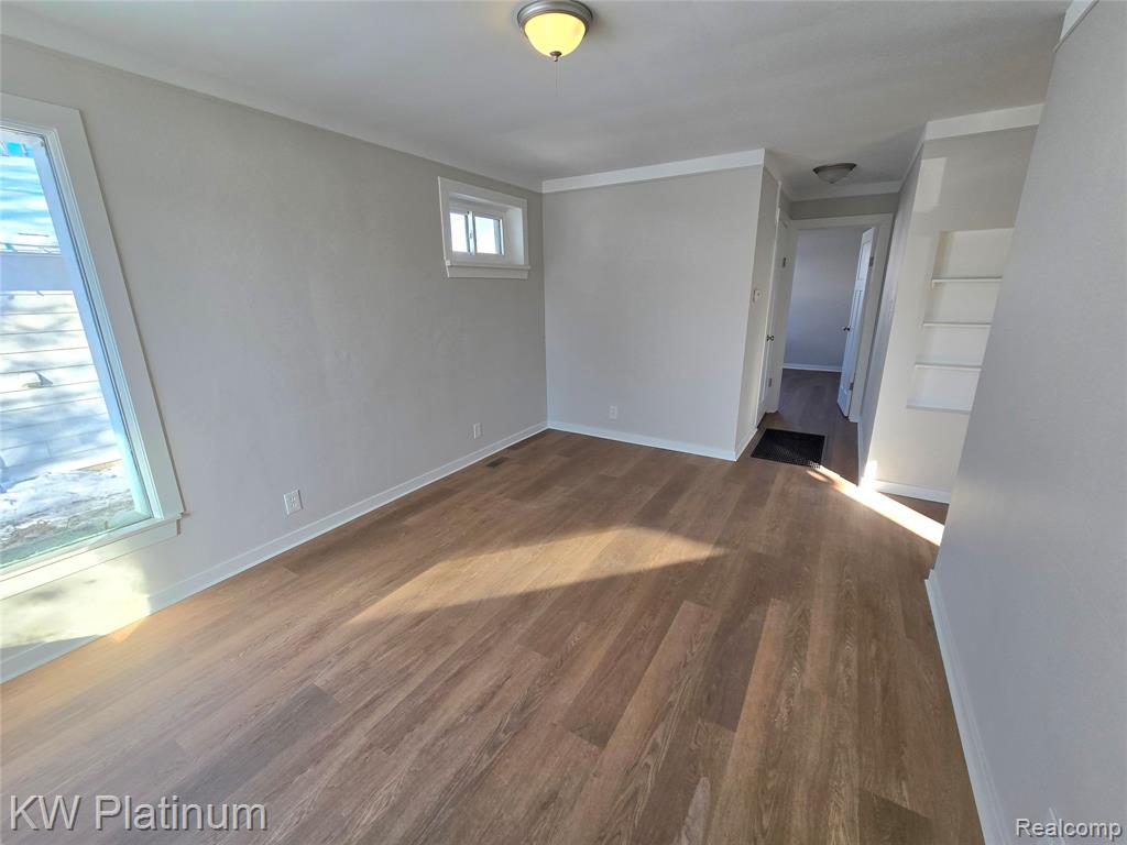 7399 Gronow, Center Line, MI 48015 — Photo 2