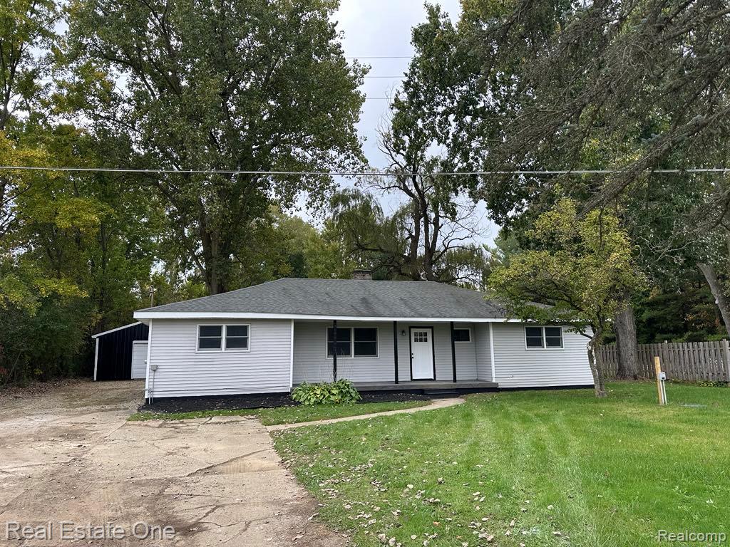 7025 Coldwater Road, Flushing, MI 48433 — front exterior