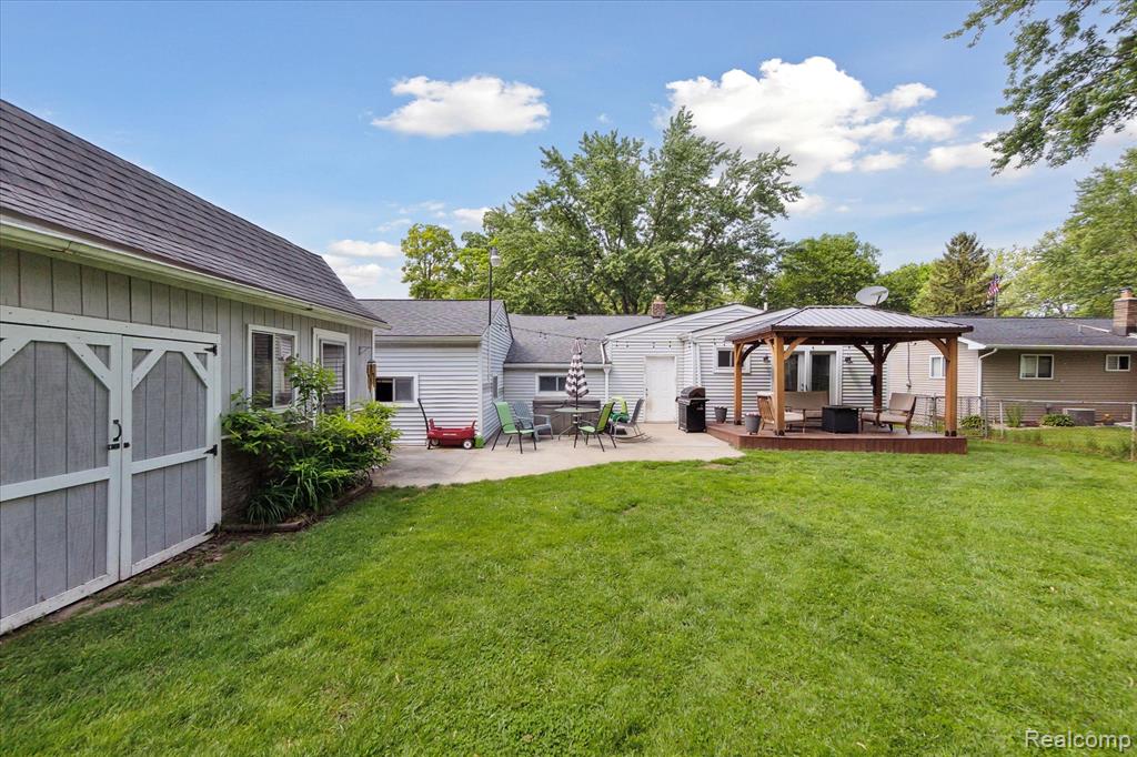 6279 Woodsdale Drive, Grand Blanc, MI 48439 — Photo 37