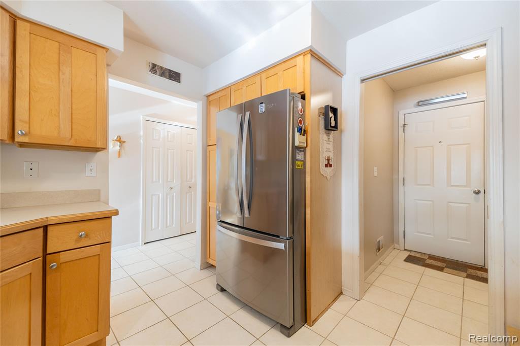 27824 Reo Road, Grosse Ile, MI 48138 — Photo 17