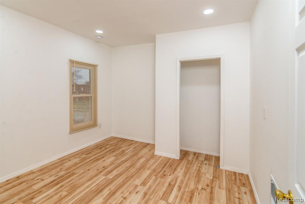 625 HORTON Street, Detroit, MI 48202 — Photo 12