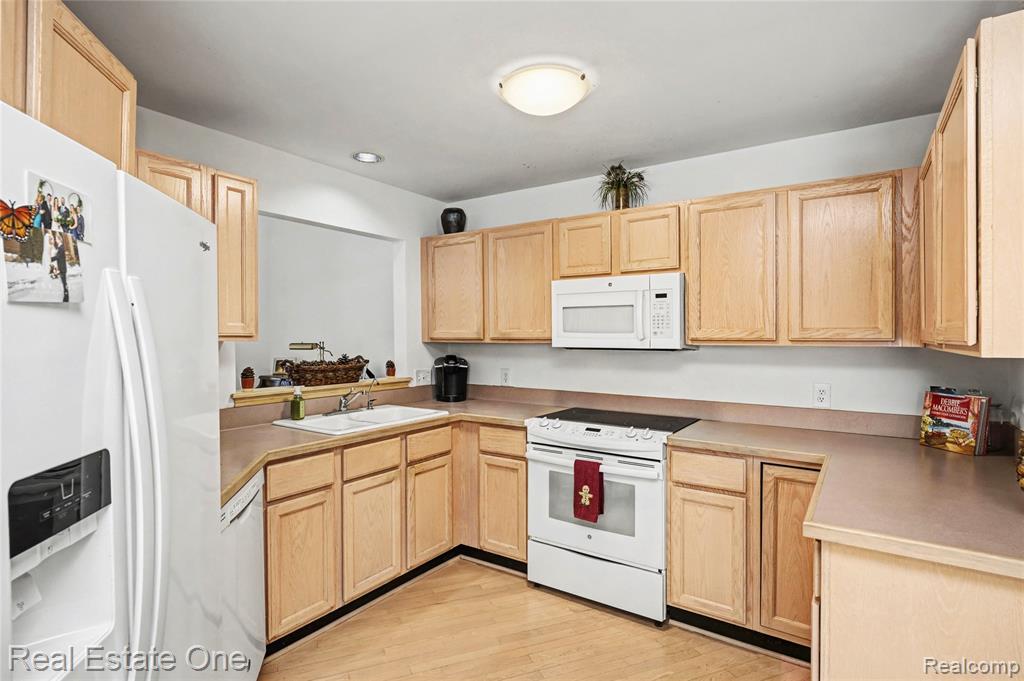 773 Red Maple Lane, Wixom, MI 48393 — Photo 15