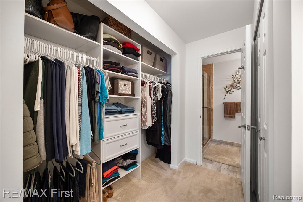915 Country Club Drive, 32, Saint Clair Shores, MI 48082 — Photo 24