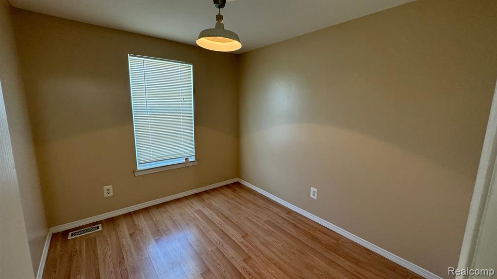 8972 SCOTIA Drive, Sterling Heights, MI 48312 — Photo 10
