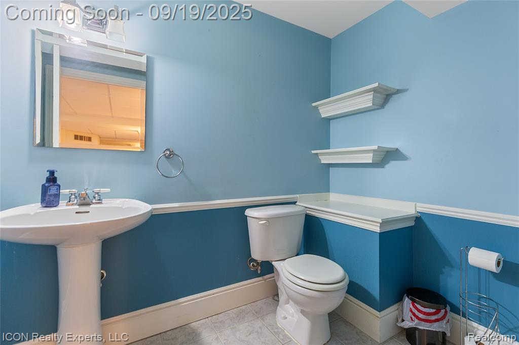 47367 Cherry Valley Drive, Macomb, MI 48044 — Photo 35