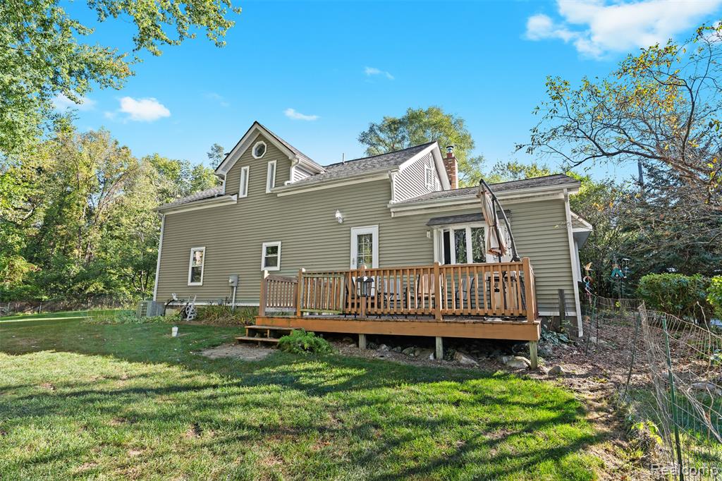 9669 Hadley Road, Clarkston, MI 48348 — Photo 48
