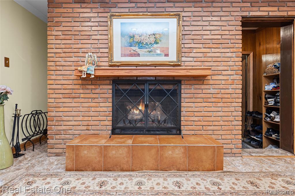 26336 Pillsbury Street, Farmington, MI 48334 — Photo 43