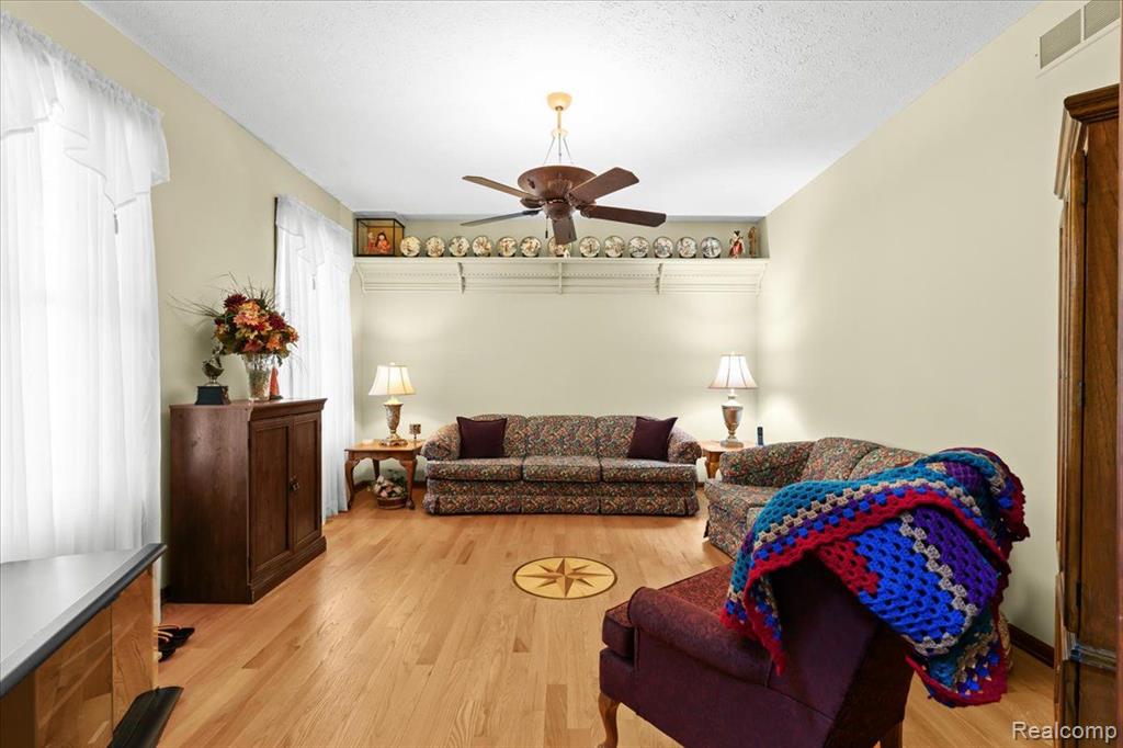 5421 BRADLEY Road, Gregory, MI 48137 — Photo 6