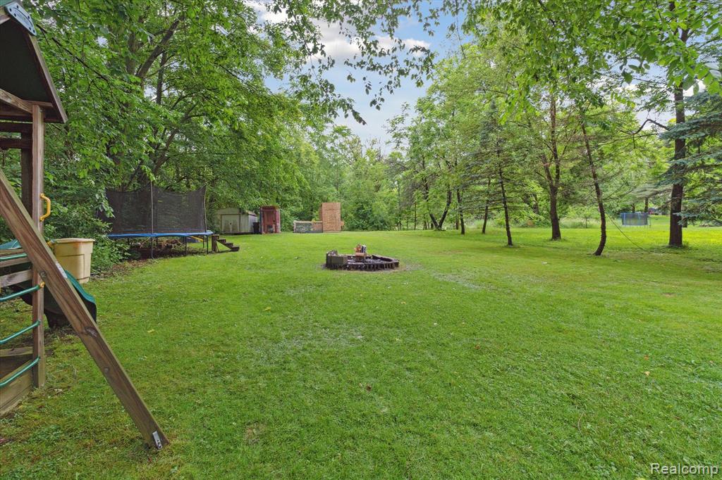 759 Elm Street, Allenton, MI 48002 — Photo 27