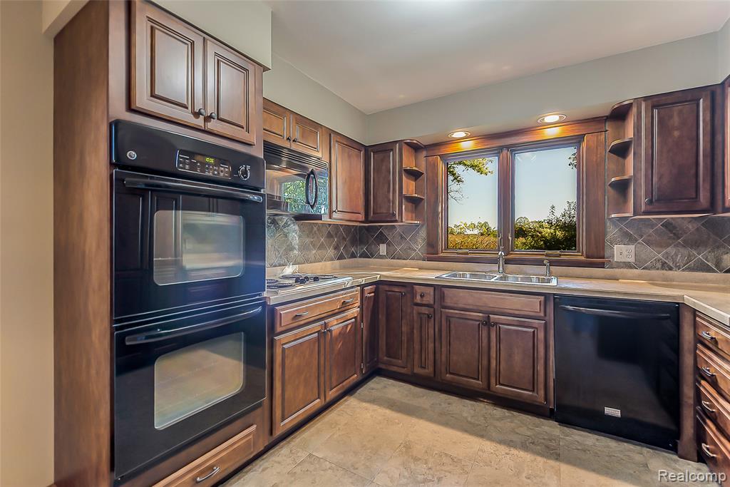 3920 W ELLSWORTH Road, Ann Arbor, MI 48103 — Photo 23