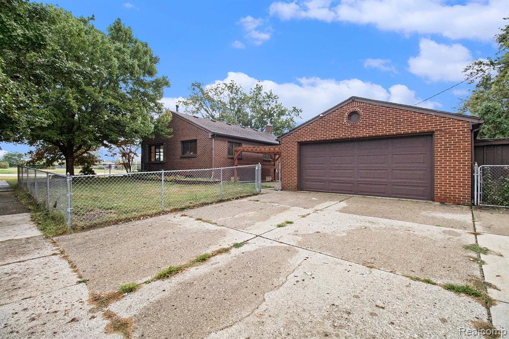 947 N Main Street, Clawson, MI — Photo 28
