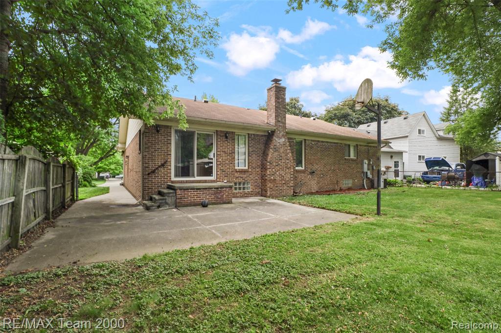 25134 Ann Arbor Trail, Dearborn Heights, MI 48127 — Photo 6