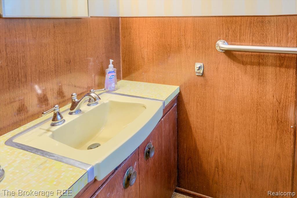 575 Bancroft Street, Imlay City, MI 48444 — Photo 47