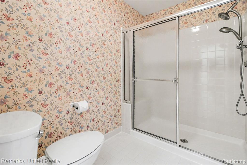 7184 Westchester Road, 125, West Bloomfield, MI — Photo 16