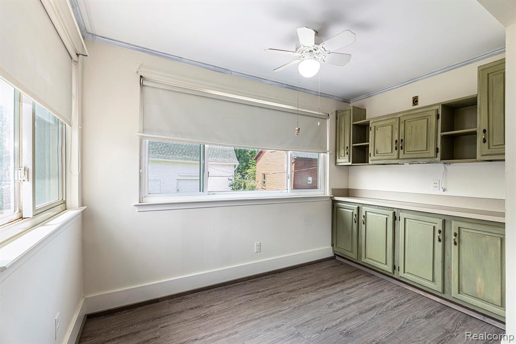 8238 Clinton River Road, Sterling Heights, MI 48314 — Photo 17