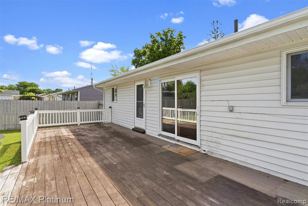 5354 Don Shenk Drive, Swartz Creek, MI 48473 — Photo 35