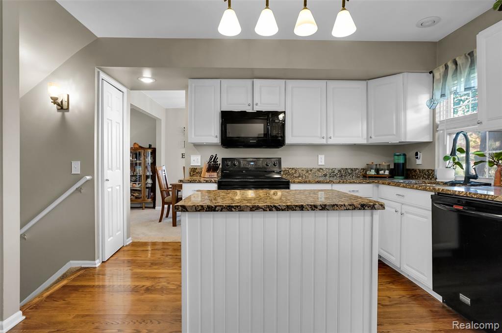 942 Westbrooke Drive, South Lyon, MI 48178 — Photo 11