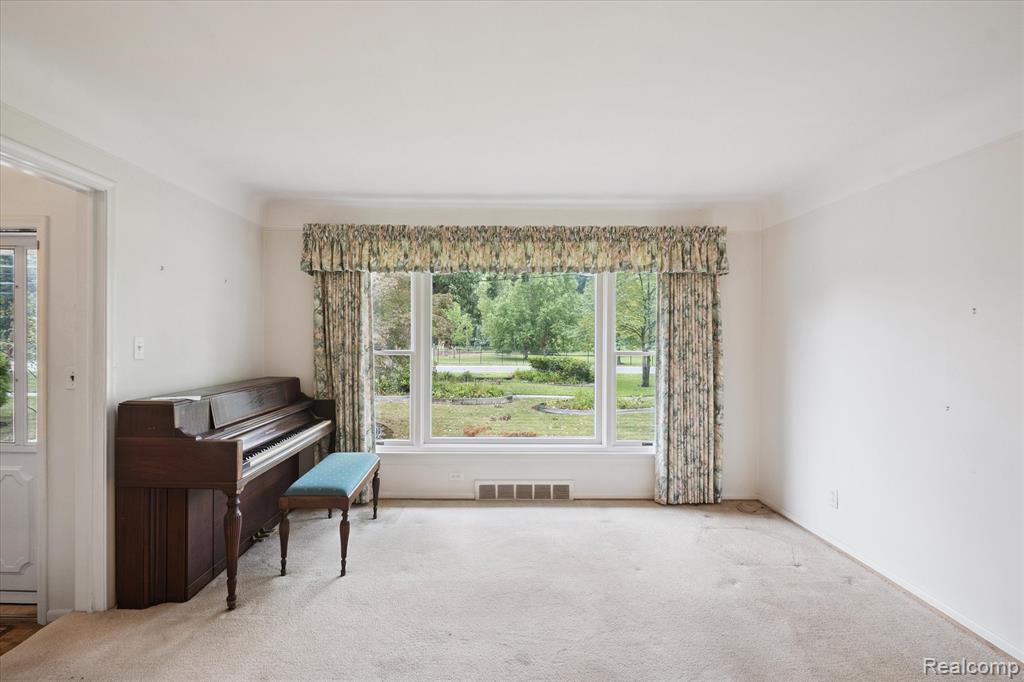 18870 Beverly Road, Beverly Hills, MI 48025 — Photo 27