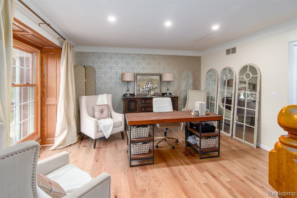 8714 GLEN HAVEN Drive, Howell, MI 48843 — Photo 8