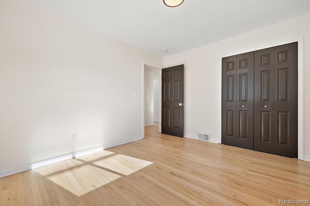 31060 E Rutland Street, Beverly Hills, MI 48025 — Photo 19
