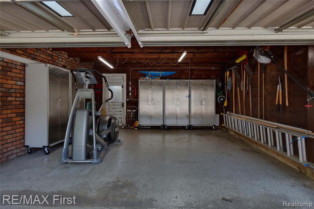 815 Oakridge, Ferndale, MI 48220 — Photo 38