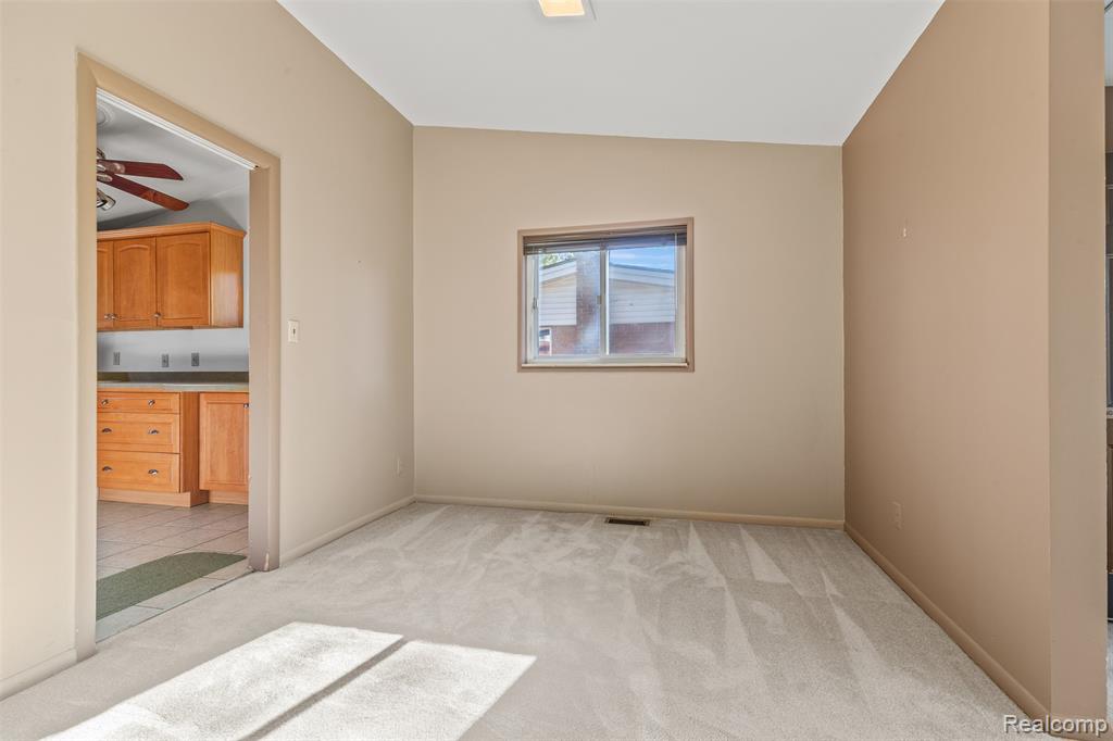 9212 Idaho Street, Livonia, MI 48150 — Photo 7