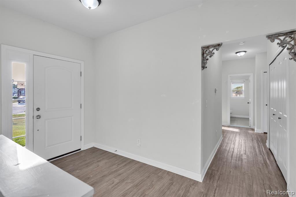 8185 Hidden Cove Court, Grand Blanc, MI 48439 — Photo 27