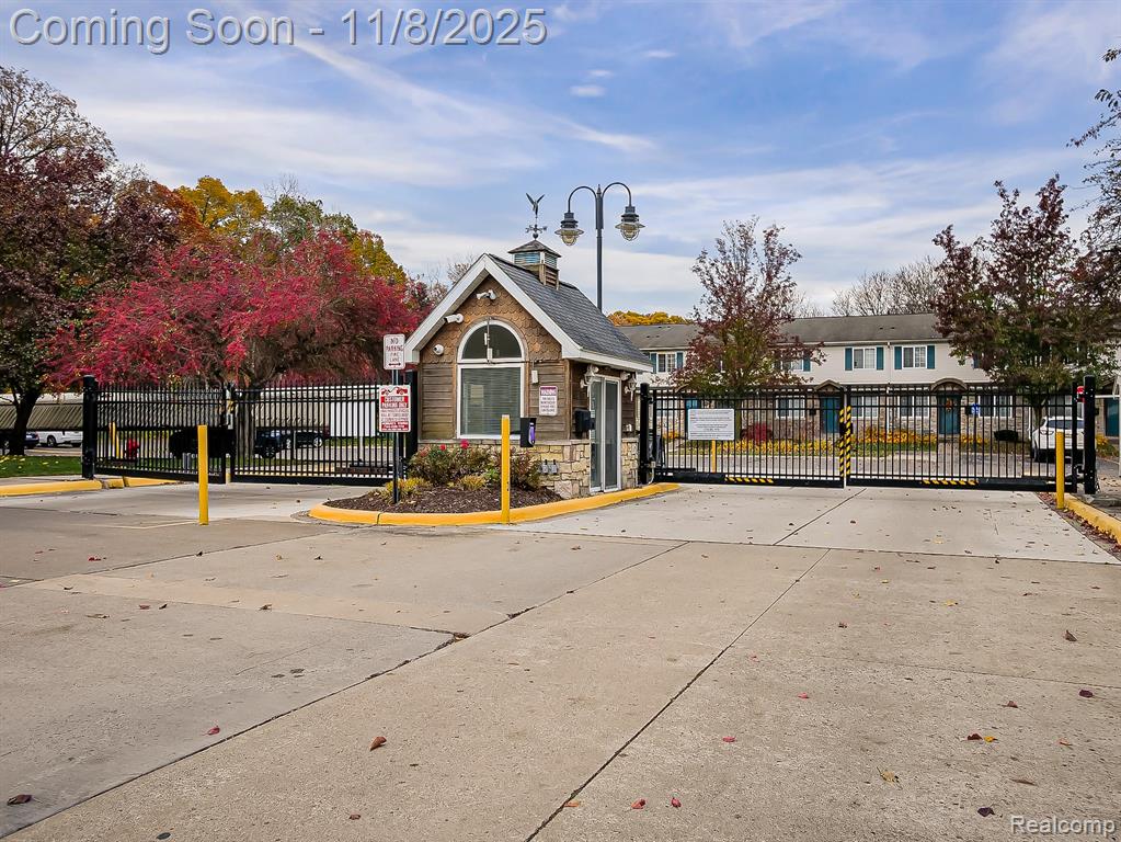 16513 Terrace Village Drive, Taylor, MI 48180 — Photo 33
