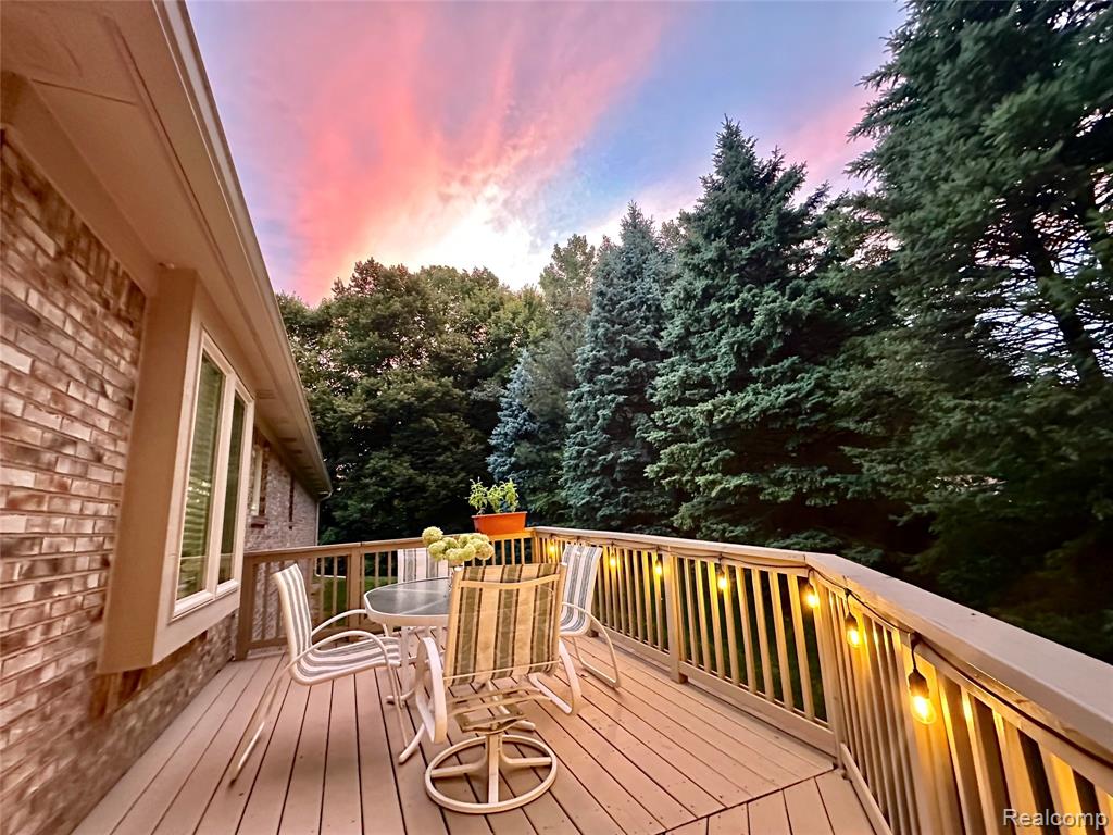 45964 Woodview Drive, Shelby Twp, MI 48315 — Photo 43