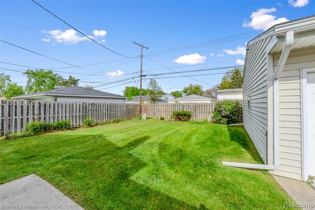 6842 Geronimo Street, Westland, MI — Photo 23