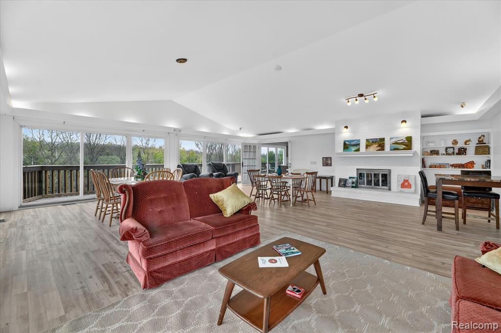 11280 Hegel Road, Goodrich Vlg, MI — Photo 17